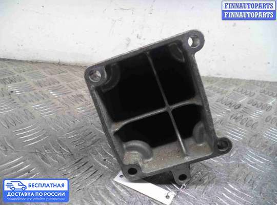 Кронштейн ДВС (лапа) на Mercedes-Benz C (W204)