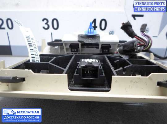 Фонарь салона (плафон) на Range Rover Sport I (L320)