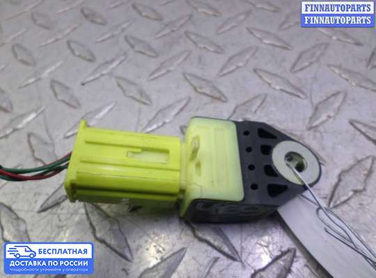 Датчик удара (Airbag) на Toyota Camry XV50