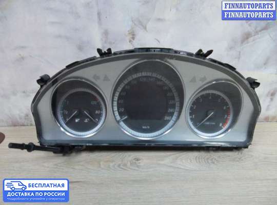 Щиток приборов на Mercedes-Benz C (W204)