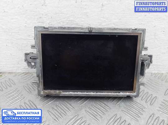 Дисплей бортового компьютера на Mercedes-Benz E (W212)