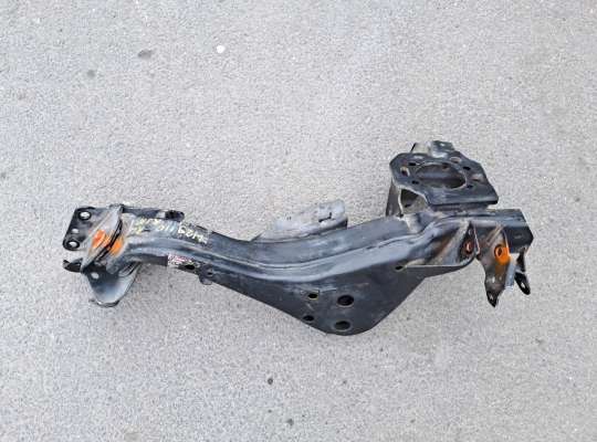 купить Рычаг подвески на Nissan Qashqai I (J10)