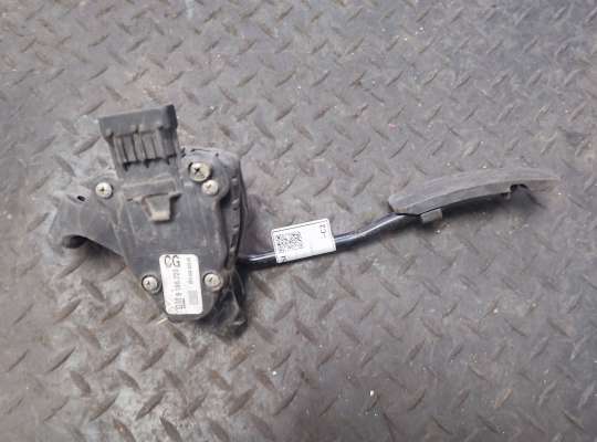 Педаль газа CD39789 на Opel Vectra C