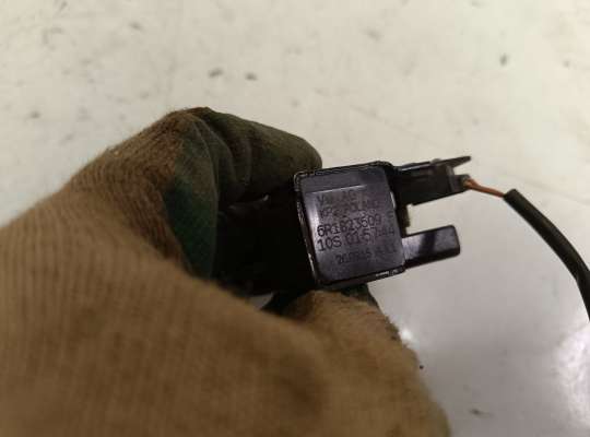 купить Замок капота на Volkswagen Polo Mk5 (6R/6C)