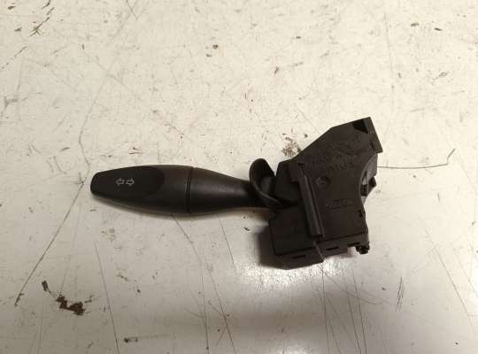 купить Переключатель поворотников на Ford Focus I