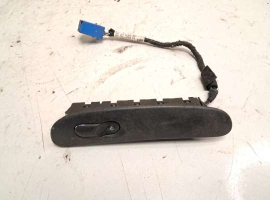 Кнопки стеклоподьемника OP2259095 на Opel Vectra B