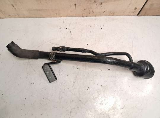 купить Горловина топливного бака на Nissan Cube Z11