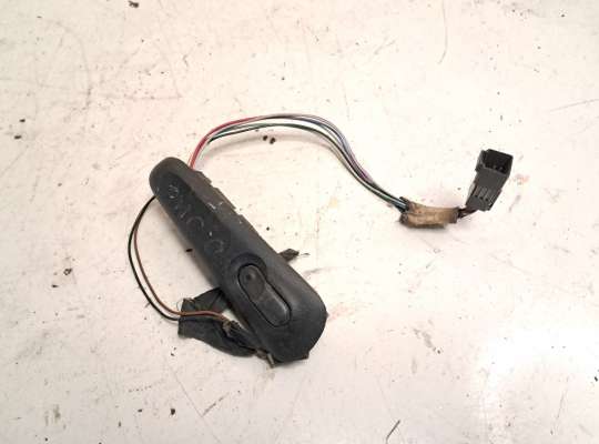 Кнопки стеклоподьемника OP2259082 на Opel Omega B