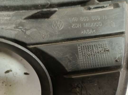 купить Решетка (заглушка) бампера на Volkswagen Jetta V (1K)