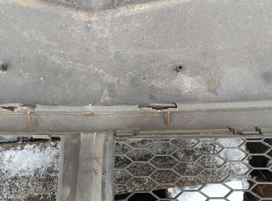 купить Бампер передний на Pontiac Vibe