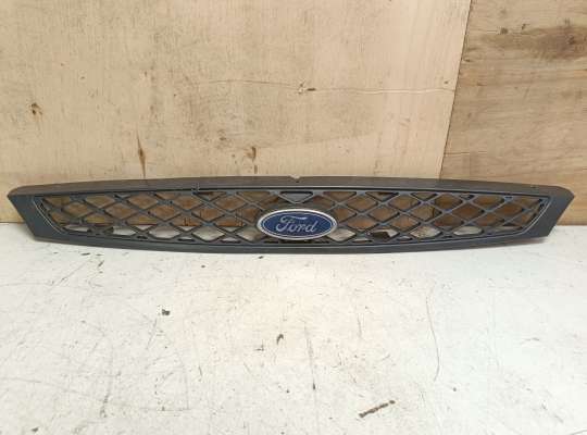 купить Решетка радиатора на Ford Focus I