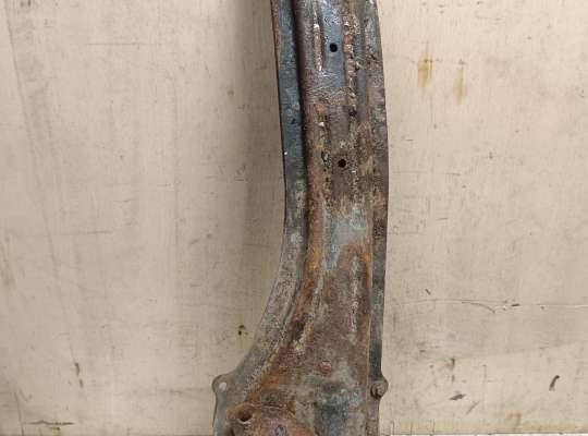 купить Балка продольная на Pontiac Vibe