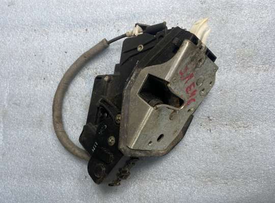 Замок боковой двери BM2249781 на BMW 3 (E46)