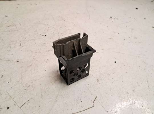 Резистор (сопротивление) отопителя VG2577510 на Skoda Felicia (791/795)
