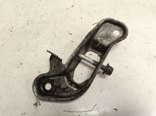 купить Кронштейн заднего рычага на Ford Mondeo III