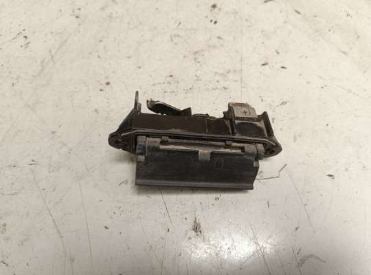 купить Ручка крышки багажника (задней двери) на Pontiac Vibe