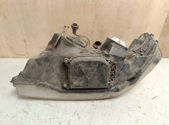 Фара передняя на Nissan Serena II C24 (Japan)