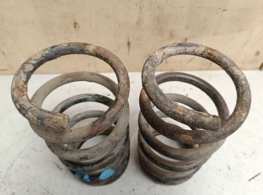 Пружина подвески на Mitsubishi Space Wagon (N9_W, N8_W, UG)