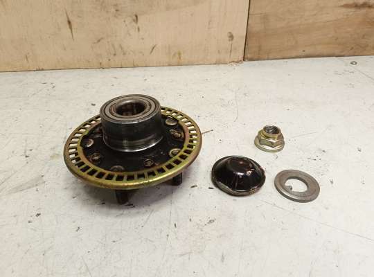 Ступица 2WD MT553443 на Mitsubishi Space Wagon (N9_W, N8_W, UG)