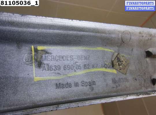 купить Молдинг двери передней правой на Mercedes-Benz Vito (W639)