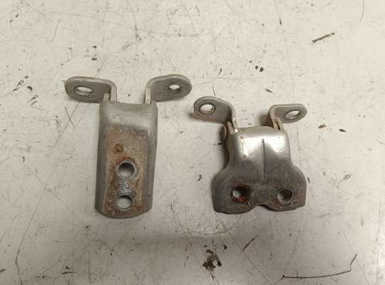 купить Петля двери на Pontiac Vibe