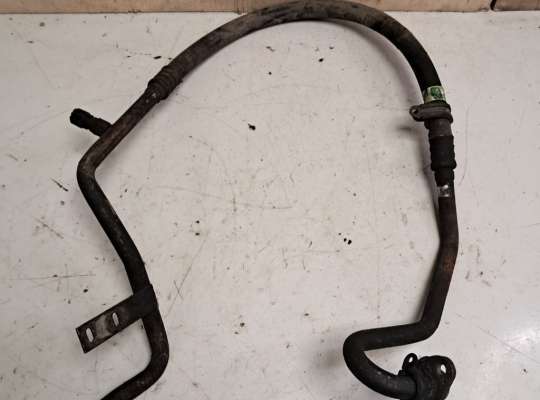 Трубка кондиционера MB1581671 на Mercedes-Benz Vito (W638)