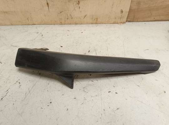 купить Накладка переднего бампера на Lexus NX (AZ10)