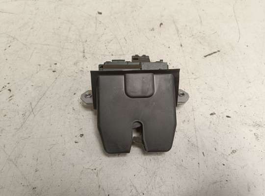 купить Замок багажника на Ford Focus II