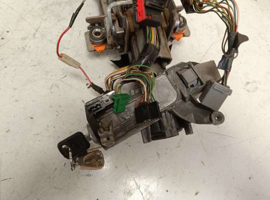 купить Замок зажигания с ключом на Ford Focus I