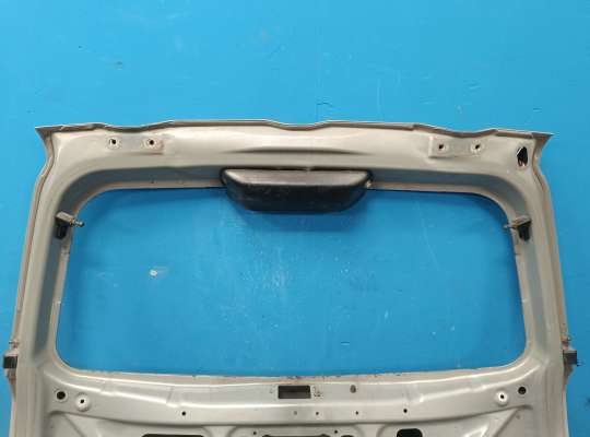 купить Крышка багажника на Pontiac Vibe