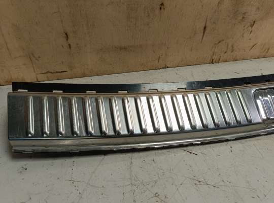 Пластик на Volkswagen Touareg II (7P)