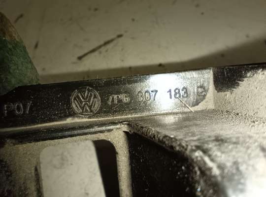 купить Кронштейн бампера на Volkswagen Touareg II (7P)