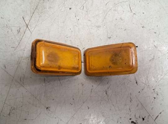 купить Повторитель поворота в крыло на Audi 80 (B3)/90 (B2)