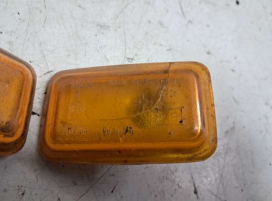 купить Повторитель поворота в крыло на Audi 80 (B3)/90 (B2)