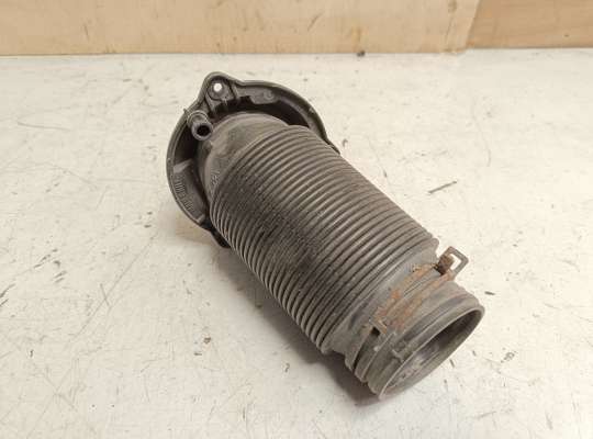 Гофра (патрубок) воздушного фильтра на Audi A3 (8P)