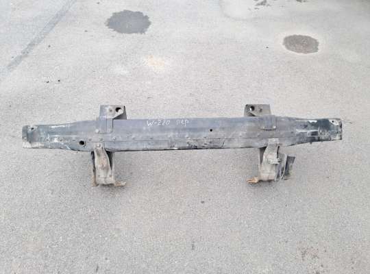 Усилитель бампера MB1457783 на Mercedes-Benz S (W220)