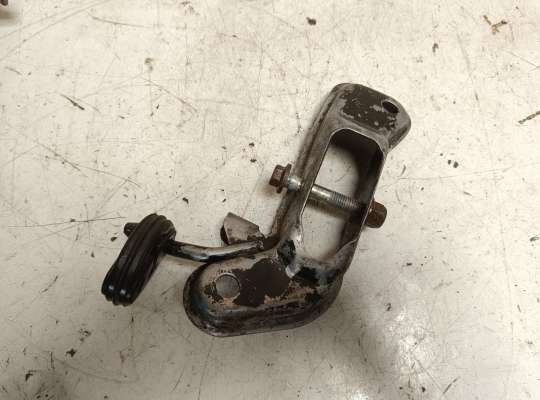 купить Кронштейн заднего рычага на Ford Mondeo III