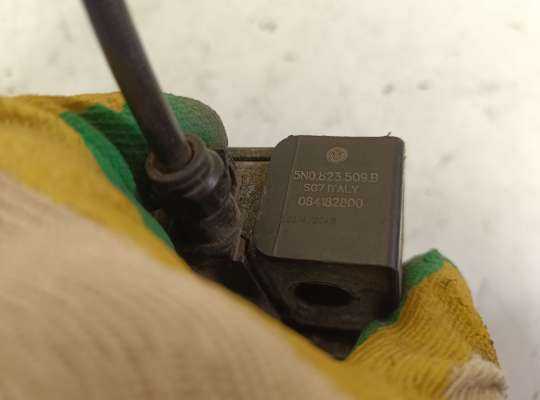 купить Замок капота на Volkswagen Tiguan I (5N)