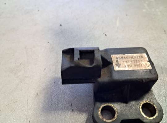 купить Датчик ускорения на Hyundai Galloper II