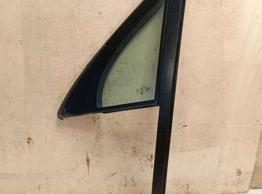 купить Стекло (форточка) боковой двери на Volkswagen Touareg II (7P)