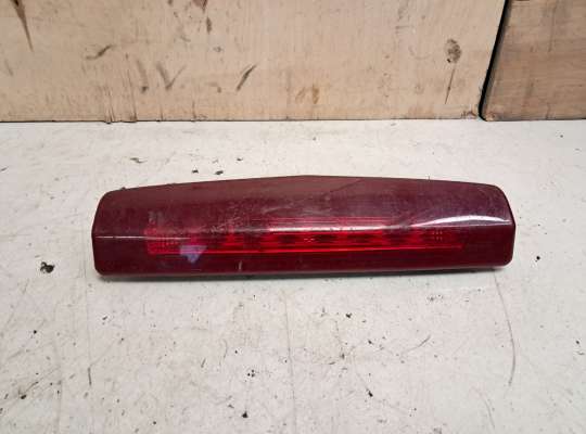 купить Фонарь (стоп-сигнал) центральный на Opel Zafira B