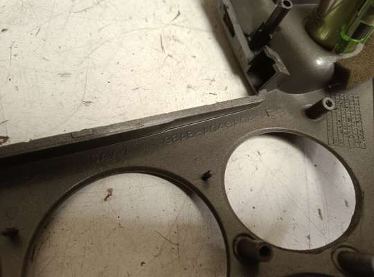 купить Рамка магнитолы на Ford Focus I