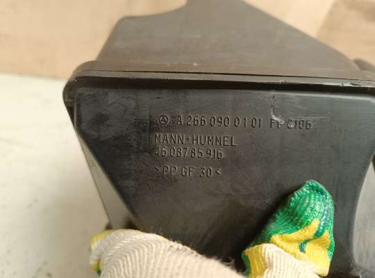 Корпус воздушного фильтра на Mercedes-Benz A (W169)