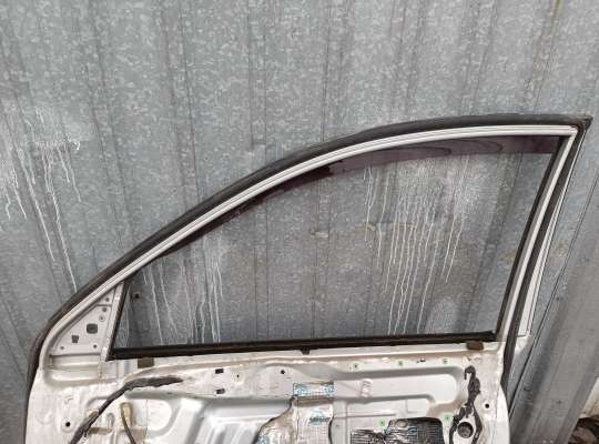 купить Дверь боковая на Pontiac Vibe