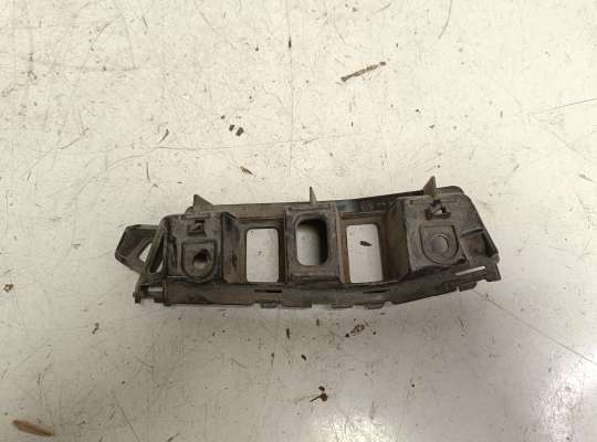 купить Кронштейн бампера на Volkswagen Touareg II (7P)