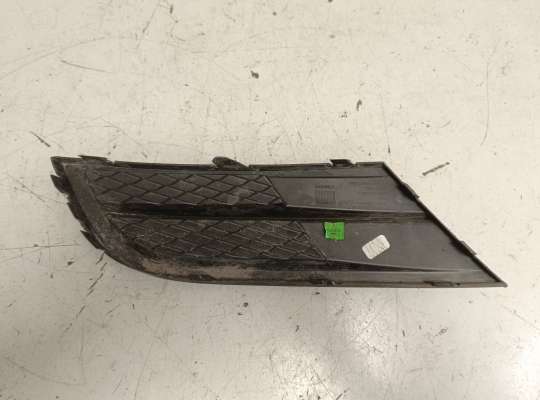 купить Решетка (заглушка) бампера на Volkswagen Jetta VI (1B)