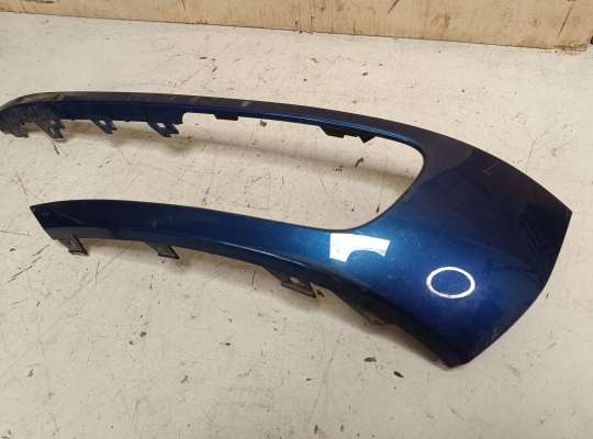 Решетка (заглушка) бампера на Volkswagen Touareg II (7P)