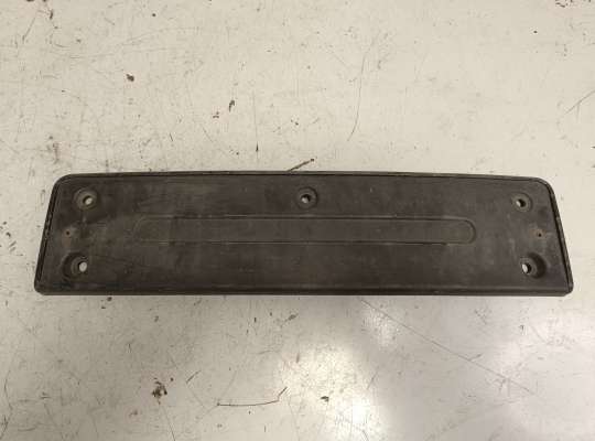 Кронштейн номерного знака VG2577232 на Volkswagen Tiguan I (5N)