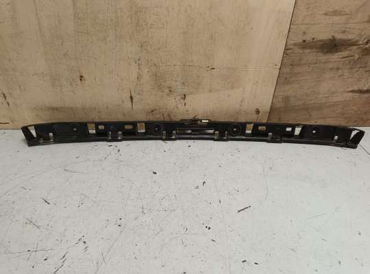 Кронштейн бампера на Volkswagen Jetta VI (1B)