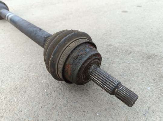 купить Приводной вал (Полуось в сборе) на Volkswagen Polo Mk3 (6N/6KV)